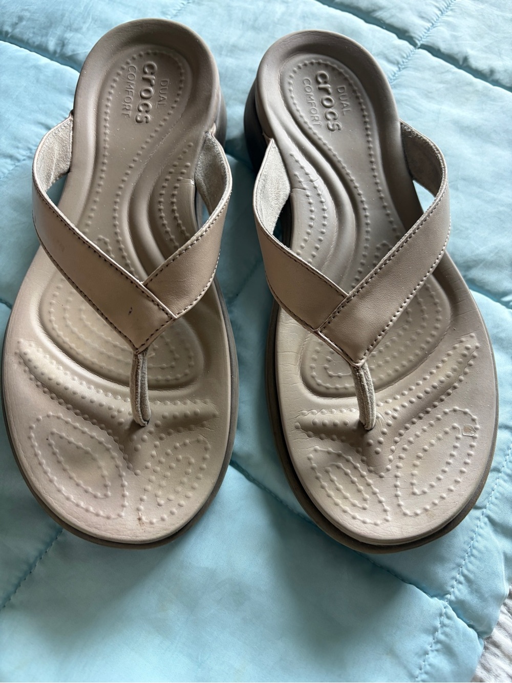 Crocs Women’s Beige Comfort Flip Flop 10 women